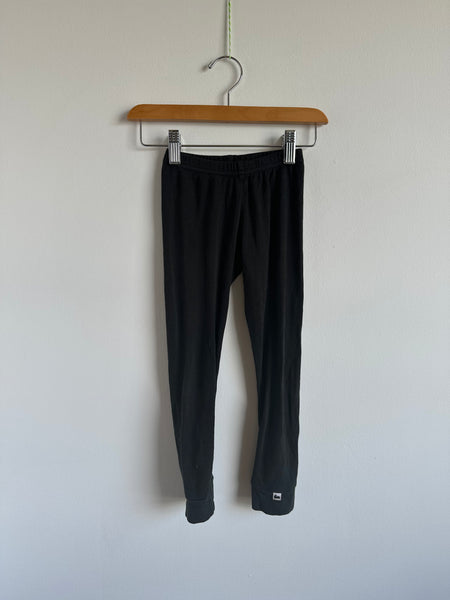 Little and Lively Black Leggings • 5 years