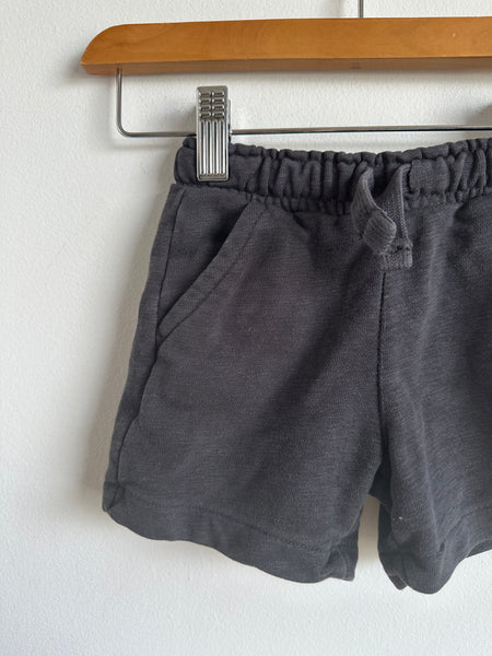 H&M Loose Drawstring Waist Shorts • 5-6 years