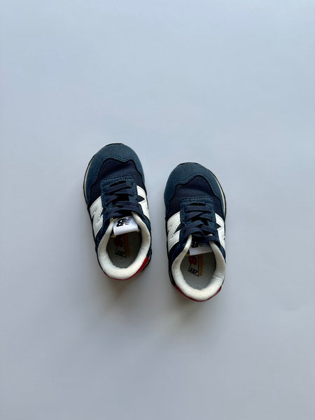 New Balance Navy 237s • 6.5c