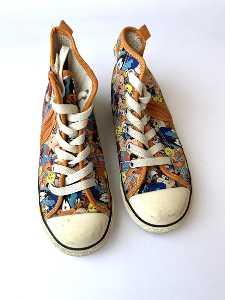 Converse x Looney Tunes High Top Sneakers • 13c