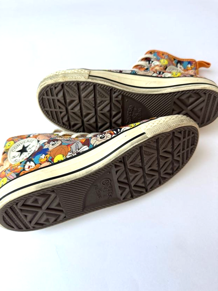 Converse x Looney Tunes High Top Sneakers • 13c