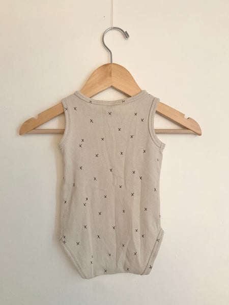 Quincy Mae Beige Button Onesie • 3-6 months