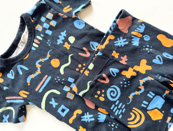 H&M Navy Shapes 2pc Jammie Set • 4 years